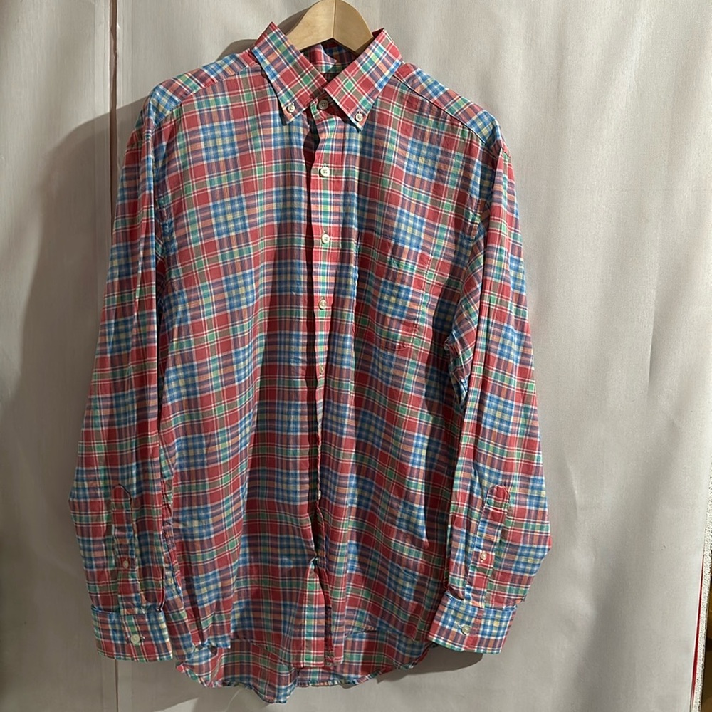 Men’s Vineyard Vines Coral and Blue Plaid Button Down Shirt - Med